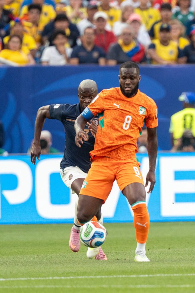 Franck Kessié converted a second-half penalty as Côte d’Ivoire beat Ghana 2-0 in Bouaké.